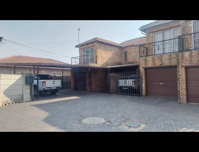 2 BEDROOM APARTMENT FOR SALE IN EIKE PARK